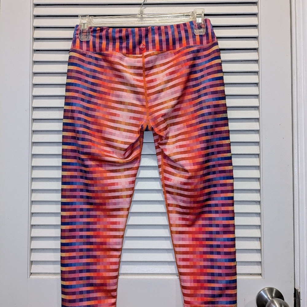 PrAna Roxanne Capri Athletic Leggings Women’s Medium Purple Orange Yoga Running - Picture 8 of 10